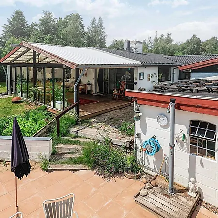 5 Person In Frederiksvaerk-by Traum *