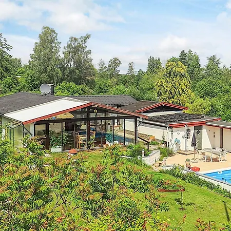 5 Person In Frederiksvaerk-by Traum Frederiksværk